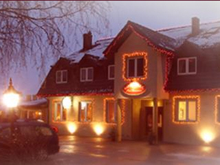 EURO 2012 POD BRZOZAMI hotel restauracja w Sk�rzewie